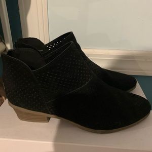 Kenneth Cole Reaction Boots